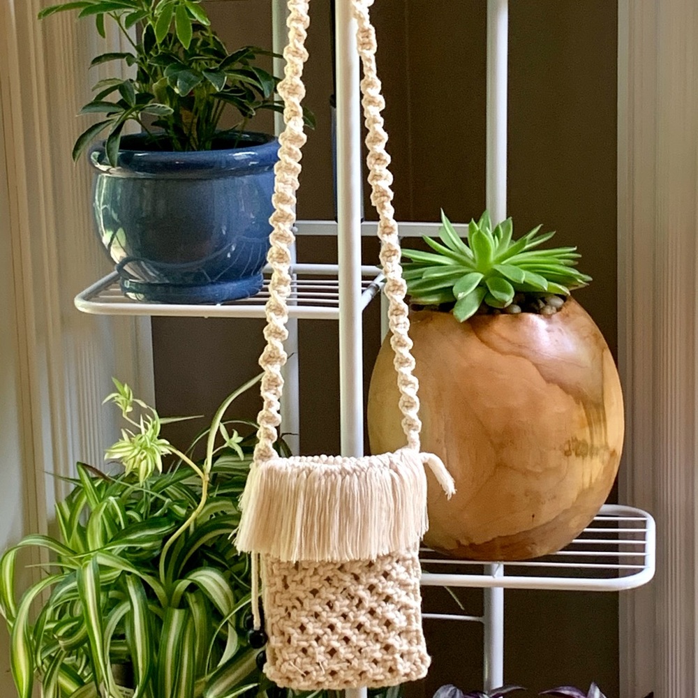 Macrame Handmade Phone Purse - Picture 6 of 6